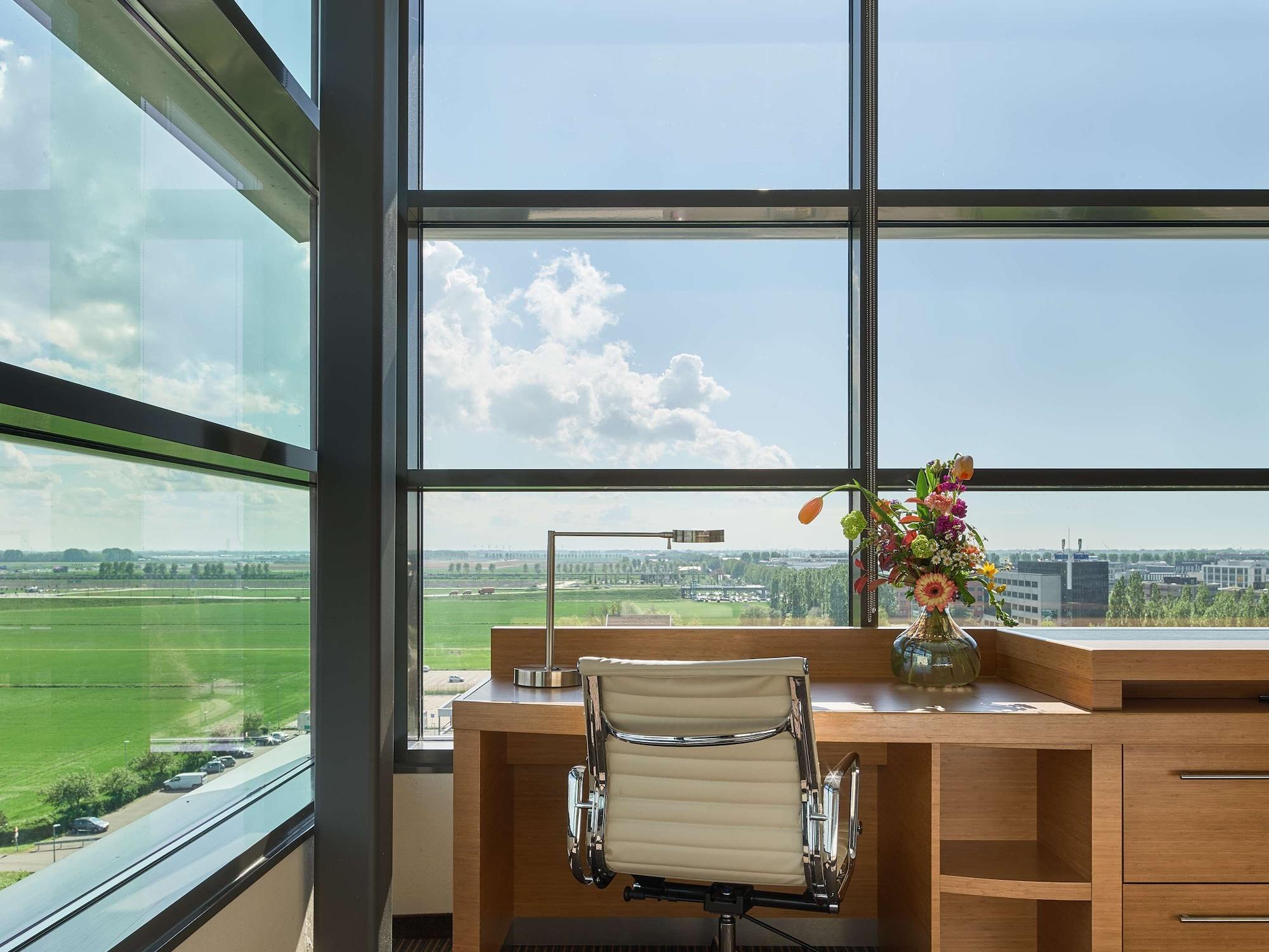 Hyatt Place Amsterdam Airport Hotel 4*